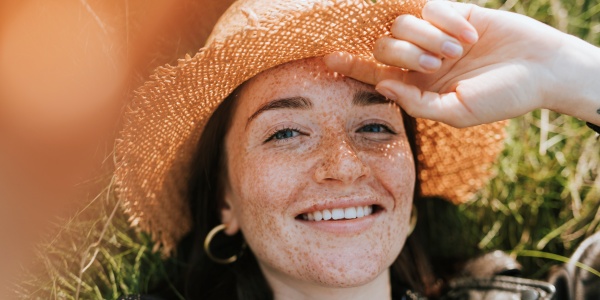 Beta-Carotin und Sonne: Kann die Haut von innen geschützt werden?